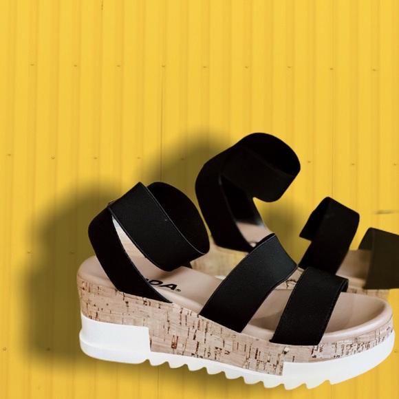 New! Soda Black Madyson Cork Flatform Wedge Sandal - Picture 5 of 7
